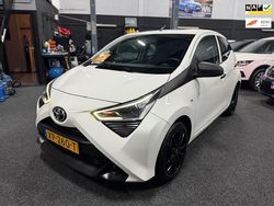 Wit (metallic) Gebruikt 2019 Toyota Aygo Hatchback | € 8.250 (Goede deal)