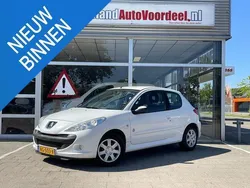 Wit Gebruikt 2012 Peugeot 206+ Access Hatchback | € 3.949 (Eerlijke prijs)