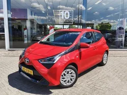 Rood Gebruikt 2019 Toyota Aygo X-play Hatchback | € 10.995 (Eerlijke prijs)