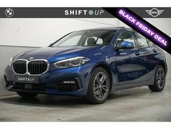 Blauw Gebruikt 2021 BMW 118 Basis Hatchback | € 21.940 (Eerlijke prijs)