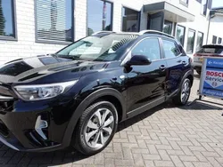 Zwart Gebruikt 2023 Kia Stonic SUV | € 19.950 (Eerlijke prijs)