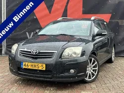 Zwart, metallic lak Gebruikt 2008 Toyota Avensis Business Edition Stationwagen | € 2.948 (Iets duurder)