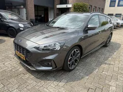 Grijs Gebruikt 2018 Ford Focus ST Stationwagen | € 13.000 (Goede deal)