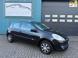 Zwart Gebruikt 2008 Renault Clio II Hatchback | € 2.450 (Eerlijke prijs)