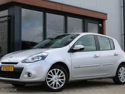 Grijs Gebruikt 2010 Renault Clio II Dynamique Hatchback | € 3.450 (Eerlijke prijs)