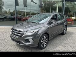 Grijs Gebruikt 2017 Ford Kuga ST-Line SUV | € 19.995 (Eerlijke prijs)