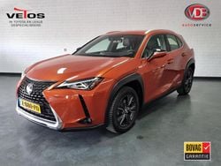 Oranje Gebruikt 2022 Lexus UX 250h Luxury Line SUV | € 34.950 (Eerlijke prijs)