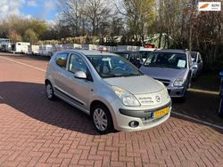 Grijs (metallic) Gebruikt 2011 Nissan Pixo Acenta Hatchback | € 3.450 (Eerlijke prijs)