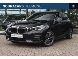 Zwart Gebruikt 2023 BMW 118 Sport Line Hatchback | € 25.950 (Eerlijke prijs)