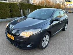 Grijs Gebruikt 2009 Renault Mégane III Dynamique Hatchback | € 5.250 (Iets duurder)