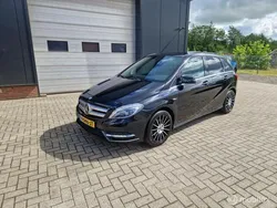 Zwart Gebruikt 2012 Mercedes B180 MPV | € 7.950 (Eerlijke prijs)