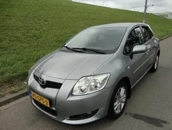 Grijs Gebruikt 2008 Toyota Auris Hatchback | € 3.900 (Eerlijke prijs)