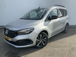 Grijs (metallic) Gebruikt 2023 Mercedes EQT200 Advanced Plus MPV | € 23.950