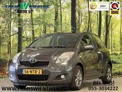 Grijs, metallic lak Gebruikt 2010 Toyota Yaris Hatchback | € 7.750 (Eerlijke prijs)