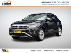 Zwart Gebruikt 2024 VW T-Roc Edition SUV | € 32.489 (Eerlijke prijs)