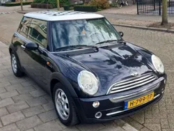 Zwart Gebruikt 2005 Mini Cooper Hatchback | € 2.000