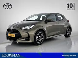 Groen metallic Gebruikt 2024 Toyota Yaris Hatchback | € 22.995 (Eerlijke prijs)
