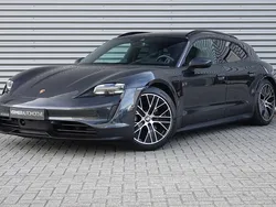 Grijs Gebruikt 2022 Porsche Taycan Sport Turismo Sedan | € 57.850 (Goede deal)