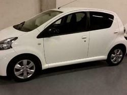 Wit Gebruikt 2012 Toyota Aygo Hatchback | € 4.999 (Goede deal)