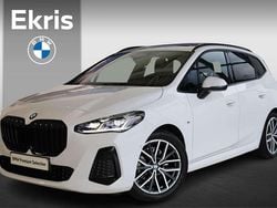 Alpinweiss iii Gebruikt 2024 BMW 220 Active Tourer Comfort Edition MPV | € 38.900 (Goede deal)
