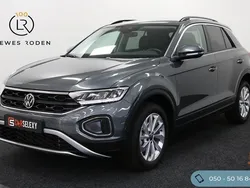 Grijs Gebruikt 2025 VW T-Roc Edition SUV | € 37.950 (Eerlijke prijs)