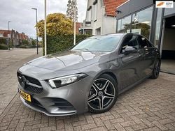 Grijs Gebruikt 2019 Mercedes A200 Business Sedan | € 24.950 (Eerlijke prijs)
