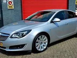 Grijs Gebruikt 2014 Opel Insignia Business Hatchback | € 10.950 (Iets duurder)