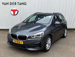 Grijs, metallic lak Gebruikt 2018 BMW 225 Active Tourer Comfort Edition MPV | € 16.995 (Goede deal)