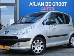 Grijs Gebruikt 2007 Peugeot 1007 Hatchback | € 2.450 (Eerlijke prijs)