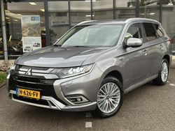 Grijs Gebruikt 2020 Mitsubishi Outlander Intense SUV | € 27.950 (Duur)