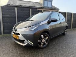 Grijs Gebruikt 2016 Toyota Aygo X-clusiv Hatchback | € 7.250 (Eerlijke prijs)