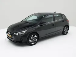 Zwart Gebruikt 2021 Hyundai i20 Comfort Hatchback | € 14.350 (Eerlijke prijs)