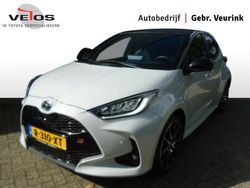 Grijs Gebruikt 2022 Toyota Yaris Sport Hatchback | € 26.950 (Eerlijke prijs)