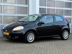 Zwart (metallic) Gebruikt 2009 Fiat Punto Evo Active Hatchback | € 1.445 (Eerlijke prijs)