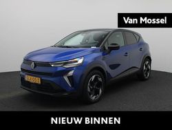 Ironblauw met dak in sterzwart Gebruikt 2024 Renault Captur Techno SUV | € 28.940 (Iets duurder)