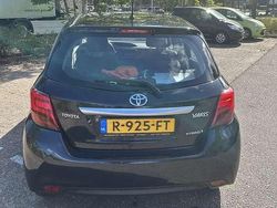 Zwart Gebruikt 2015 Toyota Yaris MPV | € 11.500 (Eerlijke prijs)