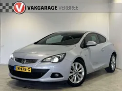 Wit Gebruikt 2013 Opel Astra GTC Sport Hatchback | € 8.440 (Eerlijke prijs)