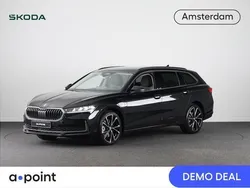 Zwart, metallic lak Gebruikt 2025 Skoda Superb Business Line Stationwagen | € 44.949