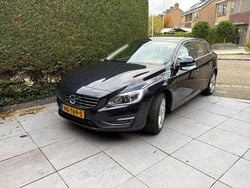 Blauw Gebruikt 2015 Volvo V60 Summum Stationwagen | € 9.900 (Goede deal)