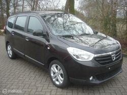 Zwart Gebruikt 2013 Dacia Lodgy Ambiance MPV | € 2.650