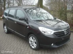 Zwart Gebruikt 2013 Dacia Lodgy Ambiance MPV | € 2.750