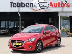 Rood Gebruikt 2015 Mazda 2 Hatchback | € 6.985