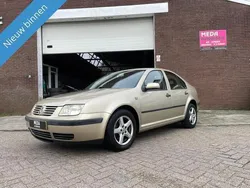 Beige Gebruikt 2001 VW Bora Sedan | € 1.499 (Eerlijke prijs)