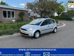 Grijs Gebruikt 2004 Ford Fiesta Ghia Hatchback | € 2.249 (Eerlijke prijs)