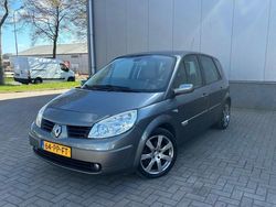 Grijs Gebruikt 2004 Renault Scénic II Authentique MPV | € 1.999 (Eerlijke prijs)