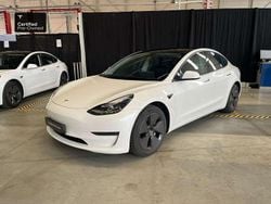 Wit, metallic lak Gebruikt 2021 Tesla Model 3 Long Range AWD Sedan | € 31.000 (Eerlijke prijs)