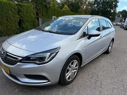 Grijs Gebruikt 2018 Opel Astra Business Stationwagen | € 6.750 (Iets duurder)