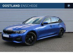 Blauw Gebruikt 2022 BMW 330e Executive Stationwagen | € 39.450 (Eerlijke prijs)