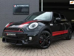 Zwart, metallic lak Gebruikt 2017 Mini John Cooper Works Chili Hatchback | € 22.980 (Goede deal)
