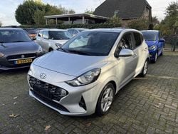 Grijs Gebruikt 2022 Hyundai i10 Comfort Hatchback | € 16.899 (Goede deal)